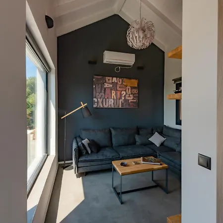 Agata フィスカルドン